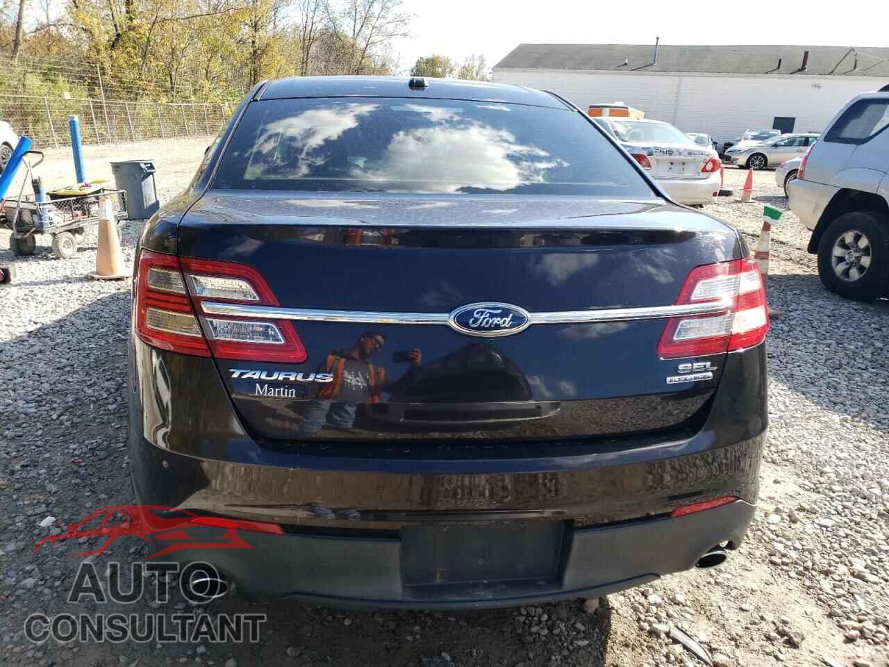 FORD TAURUS 2013 - 1FAHP2E89DG168831