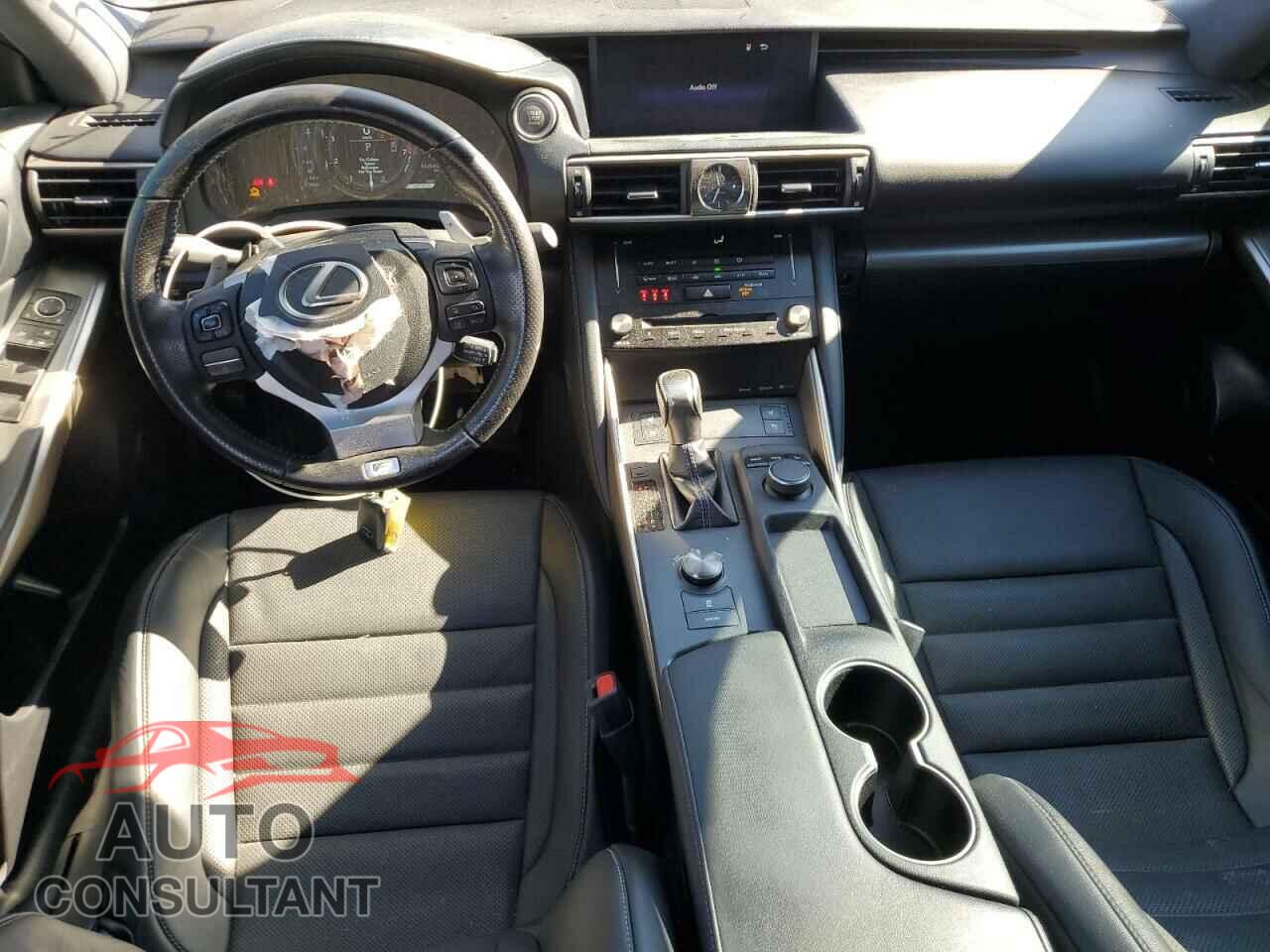 LEXUS IS 2018 - JTHBA1D24J5077366
