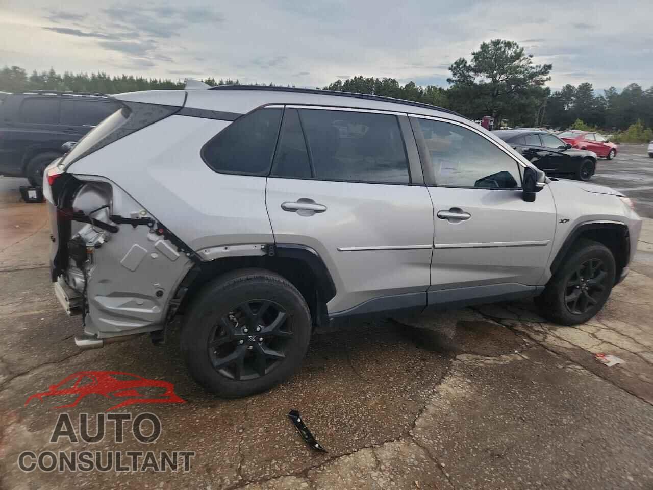 TOYOTA RAV4 2023 - 2T3W1RFV7PC214876