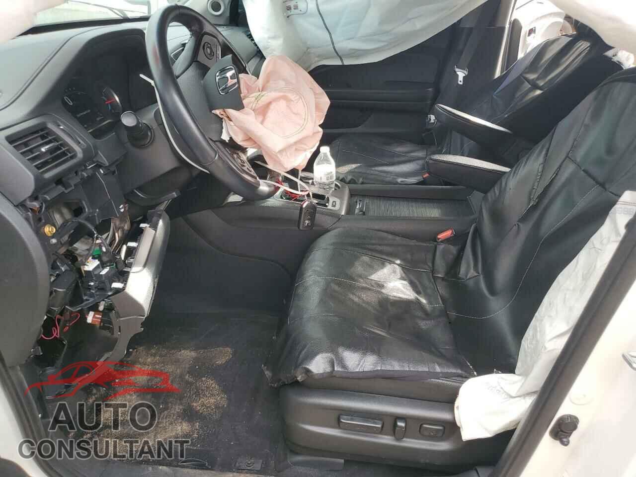 HONDA PILOT 2019 - 5FNYF5H43KB007793