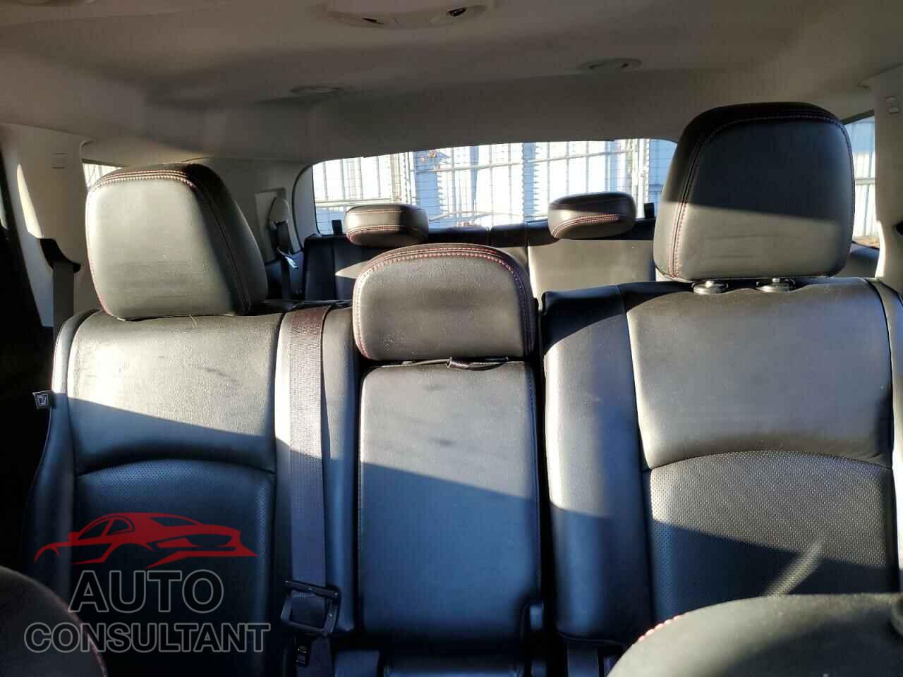 DODGE JOURNEY 2018 - 3C4PDCEG5JT381052