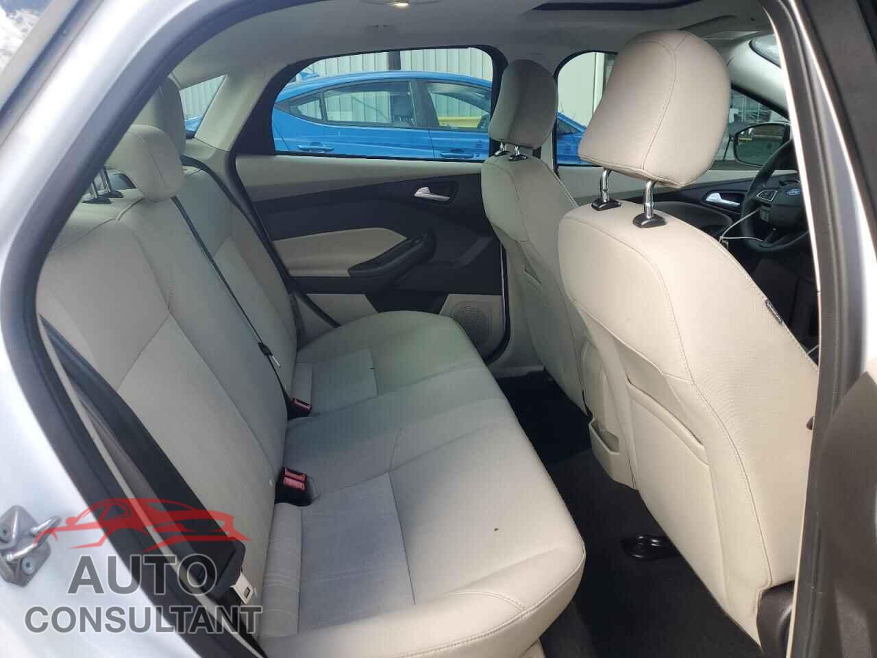FORD FOCUS 2016 - 1FADP3F23GL284729