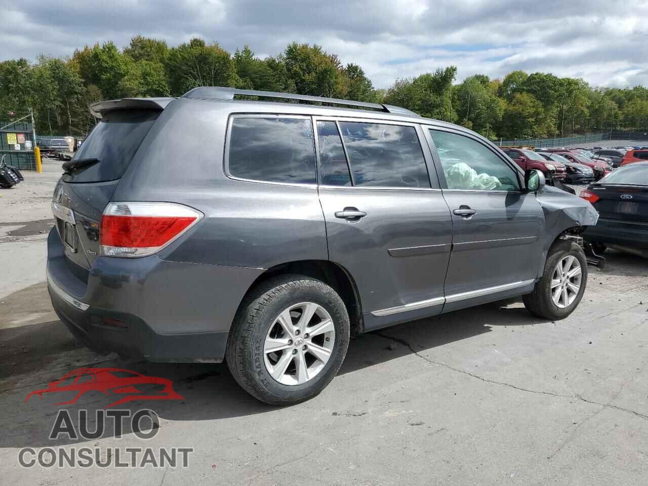 TOYOTA HIGHLANDER 2013 - 5TDBK3EH8DS214160