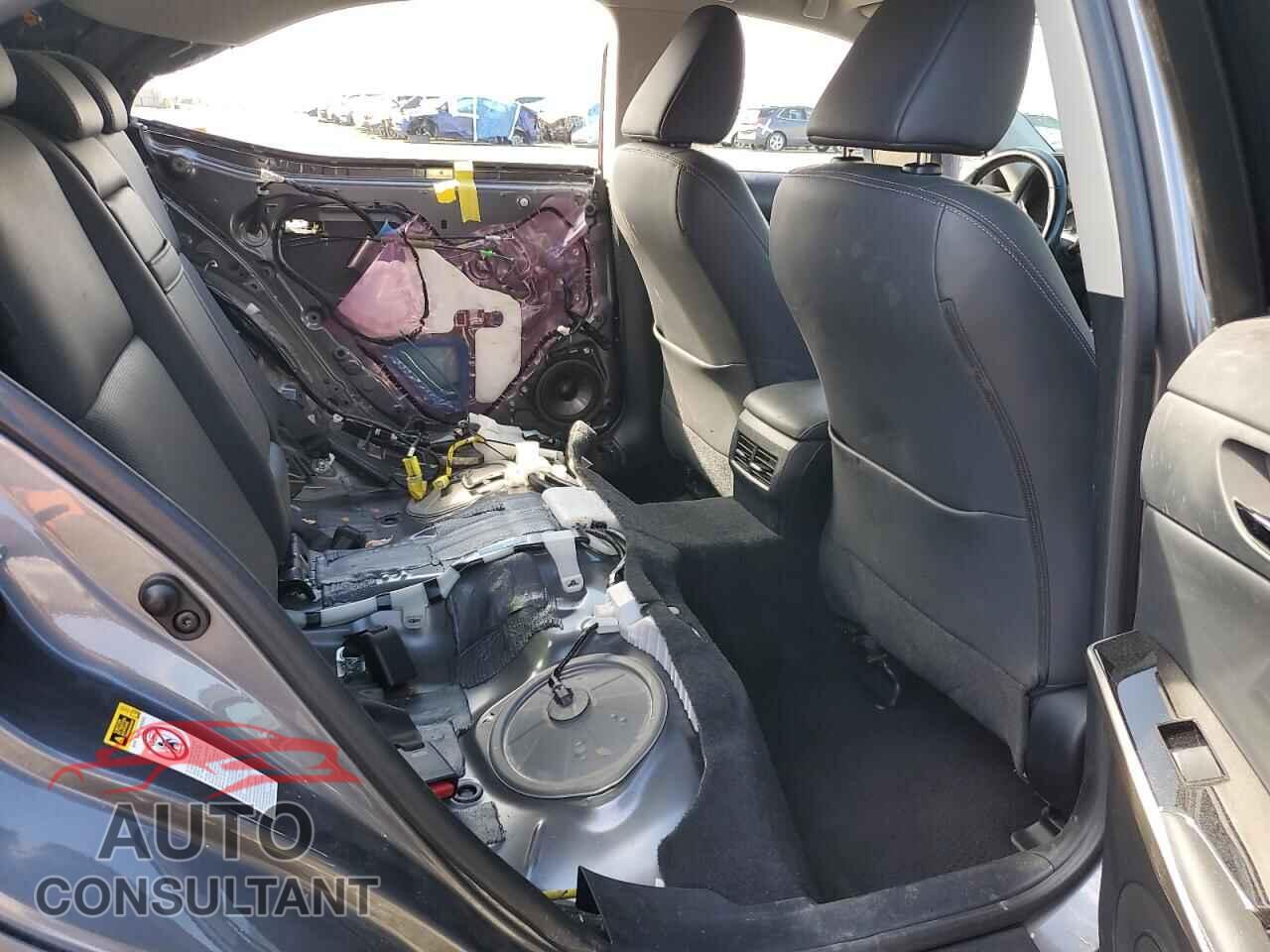 LEXUS IS 2015 - JTHBF1D23F5066903