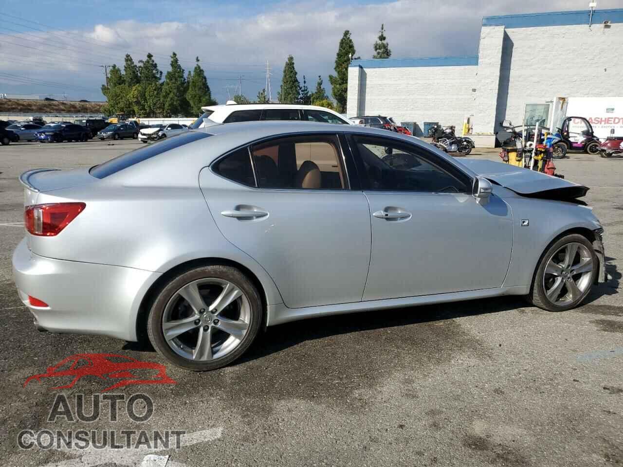 LEXUS IS 2011 - JTHBF5C29B5133569