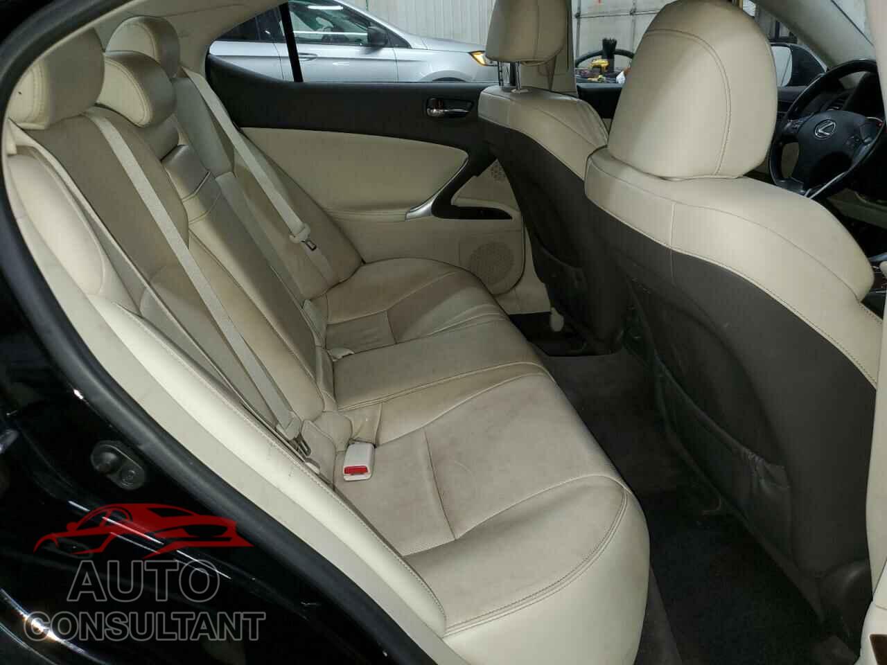 LEXUS IS 2010 - JTHCF5C27A2033653
