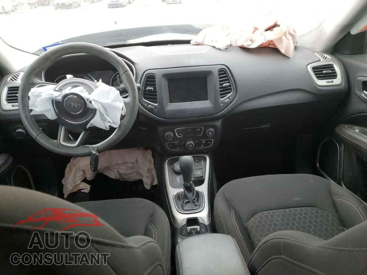 JEEP COMPASS 2018 - 3C4NJDAB2JT373376