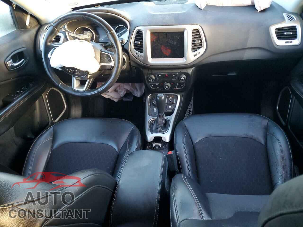 JEEP COMPASS 2018 - 3C4NJDBB9JT201392
