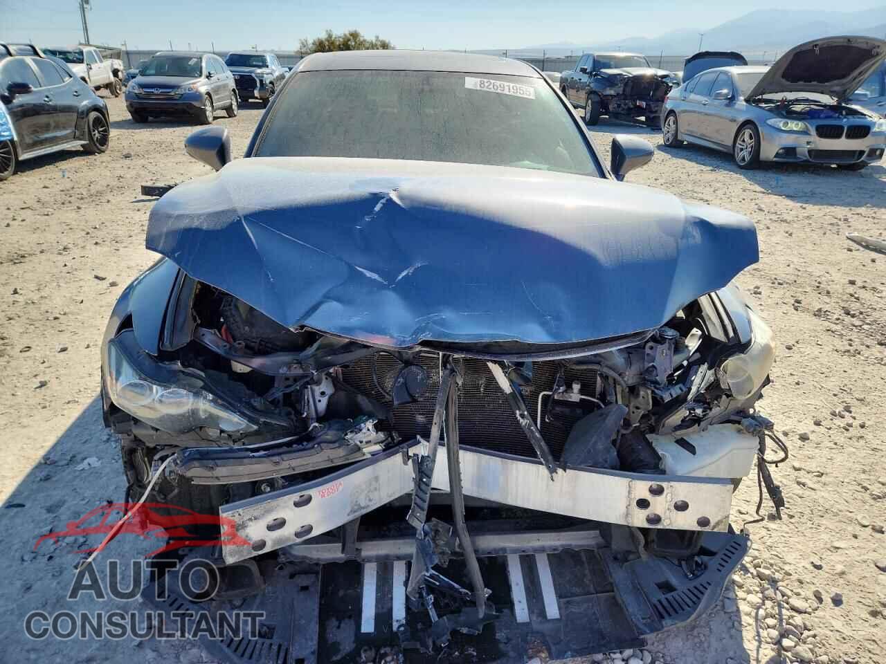 LEXUS IS 2015 - JTHCF1D20F5028257