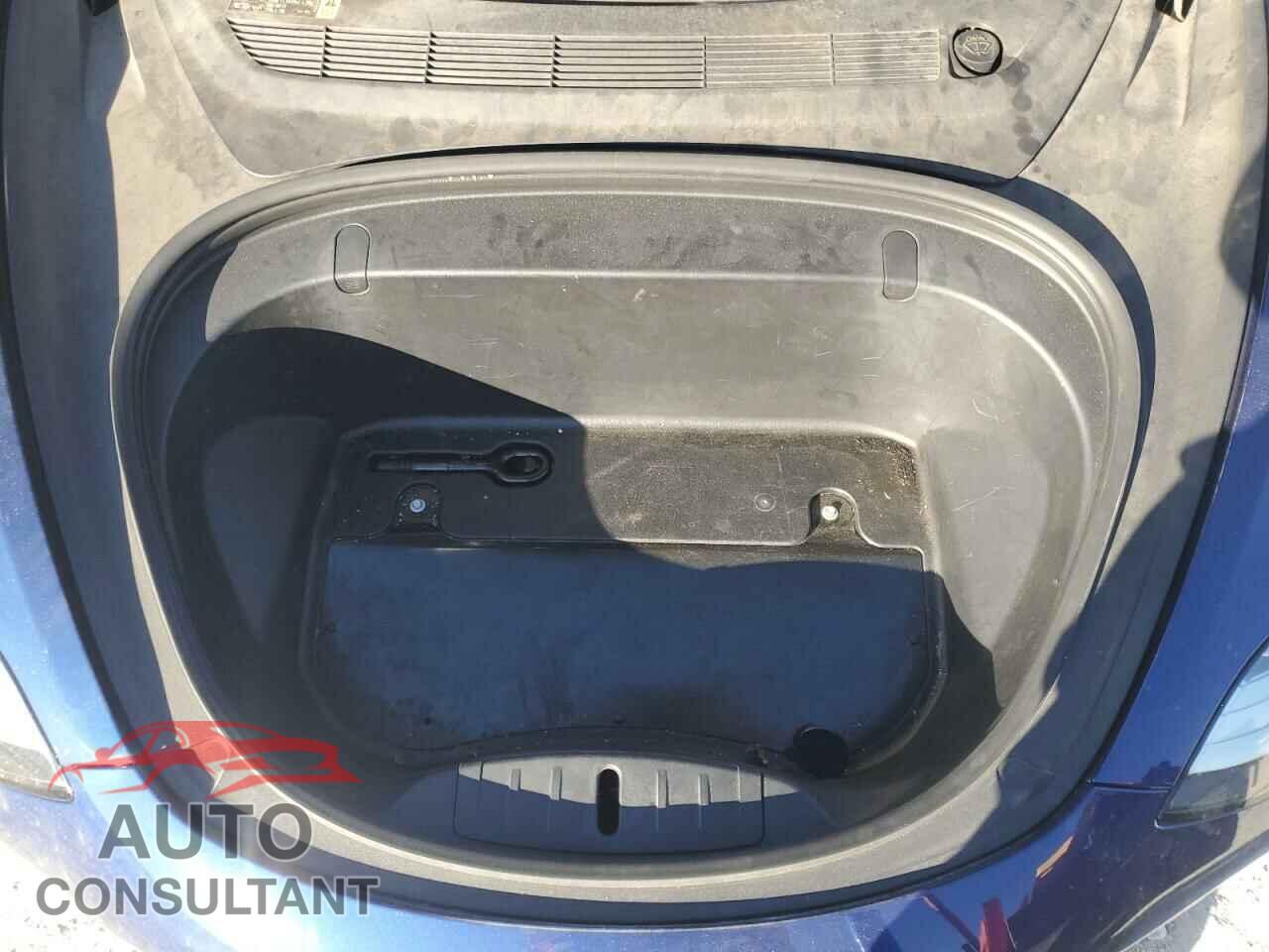 TESLA MODEL 3 2018 - 5YJ3E1EA8JF059239
