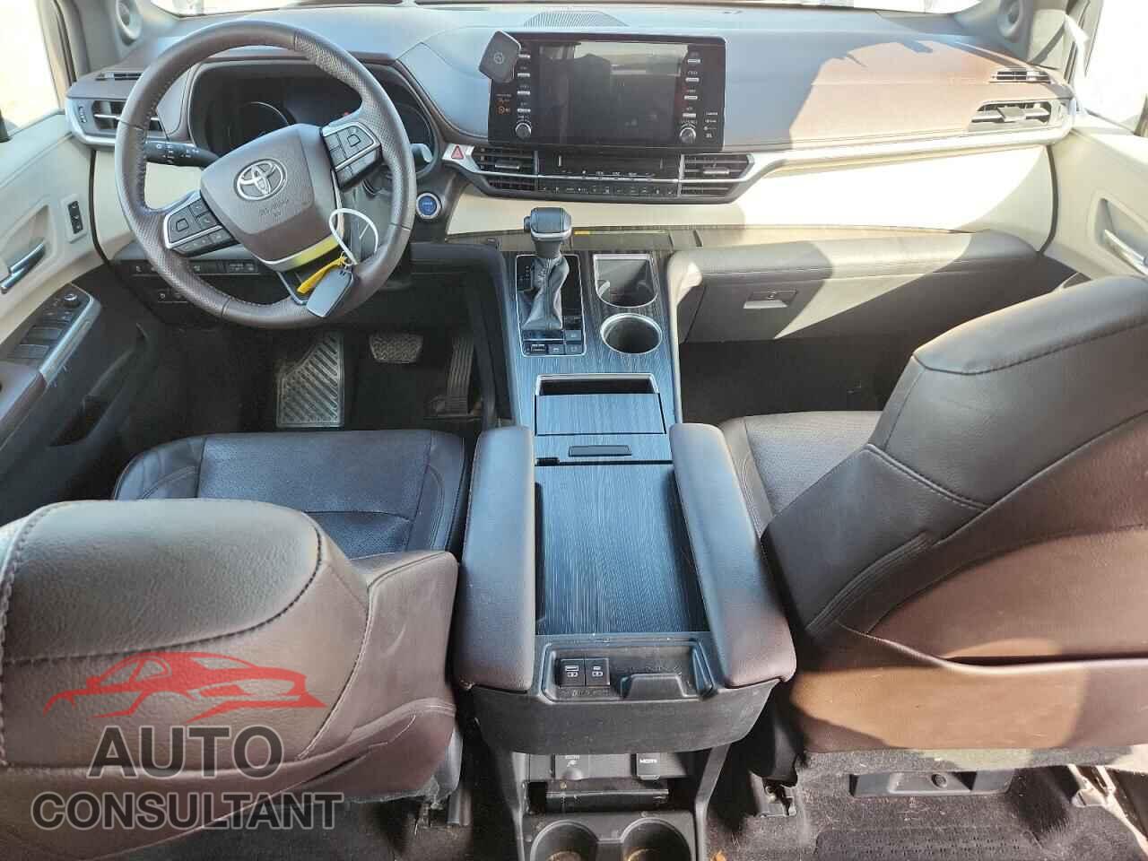 TOYOTA SIENNA 2021 - 5TDESKFC2MS037518
