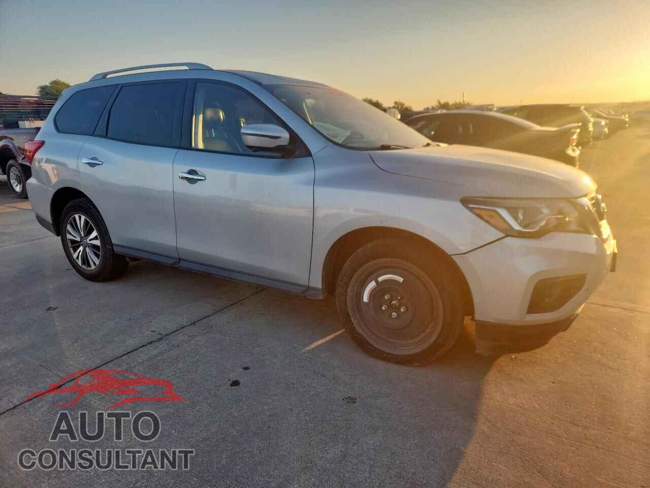 NISSAN PATHFINDER 2020 - 5N1DR2CM5LC607155