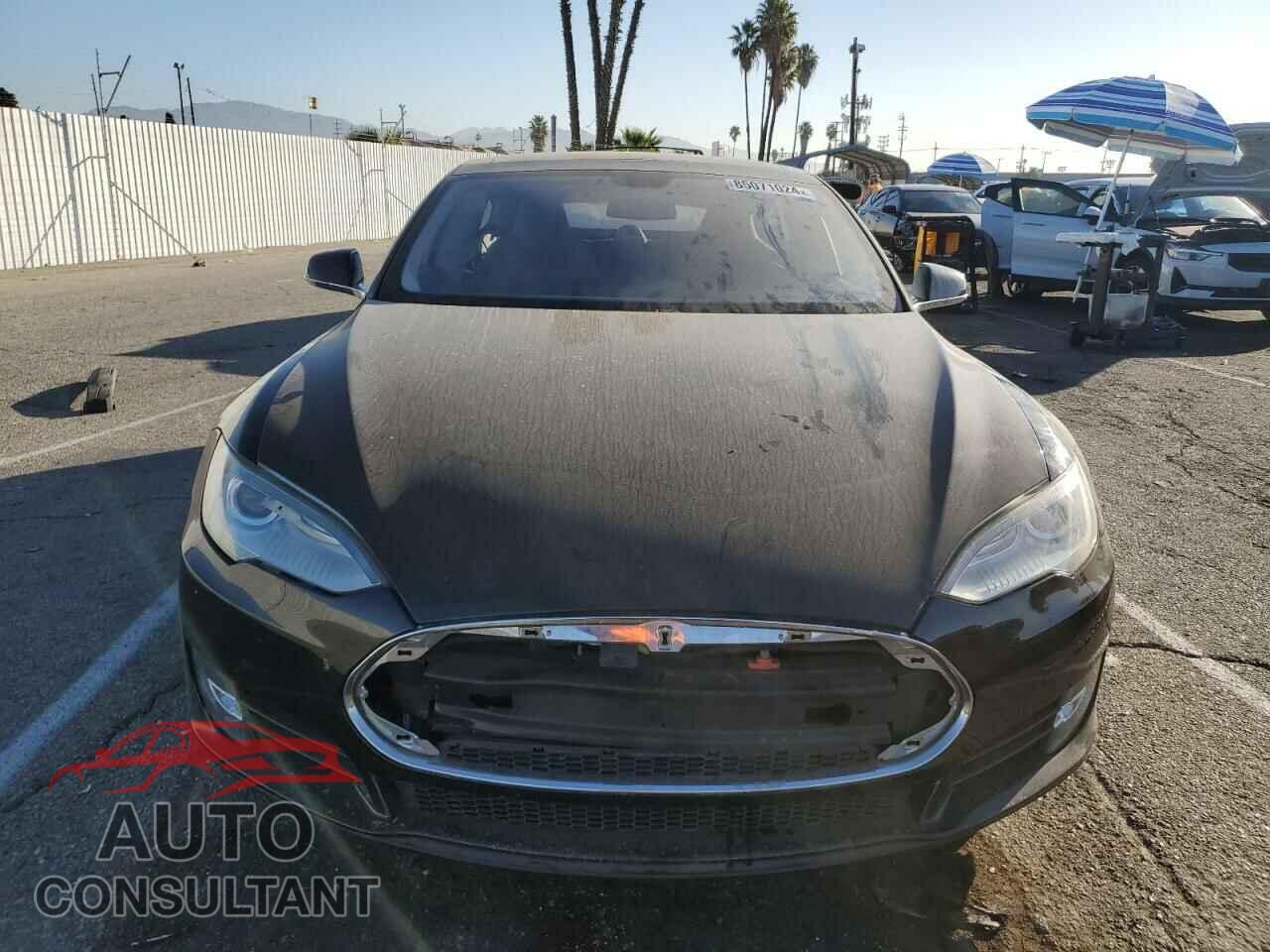 TESLA MODEL S 2013 - 5YJSA1DP2DFP16134