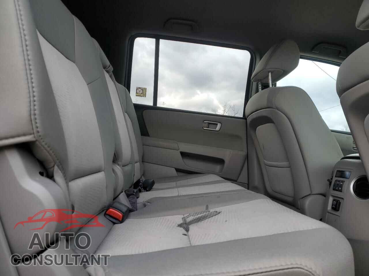 HONDA PILOT 2013 - 5FNYF4H20DB062181