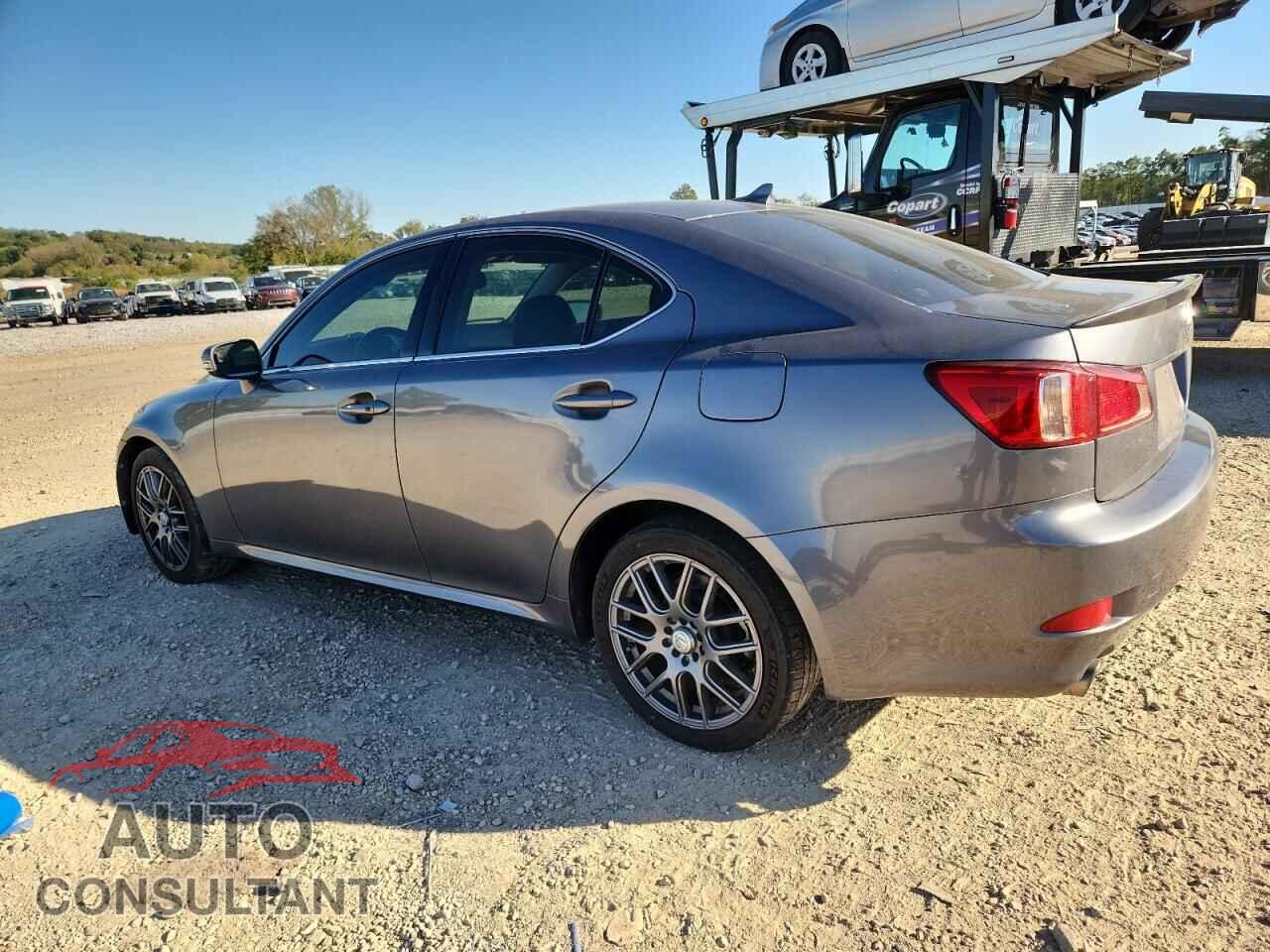 LEXUS IS 2012 - JTHCF5C20C5055365
