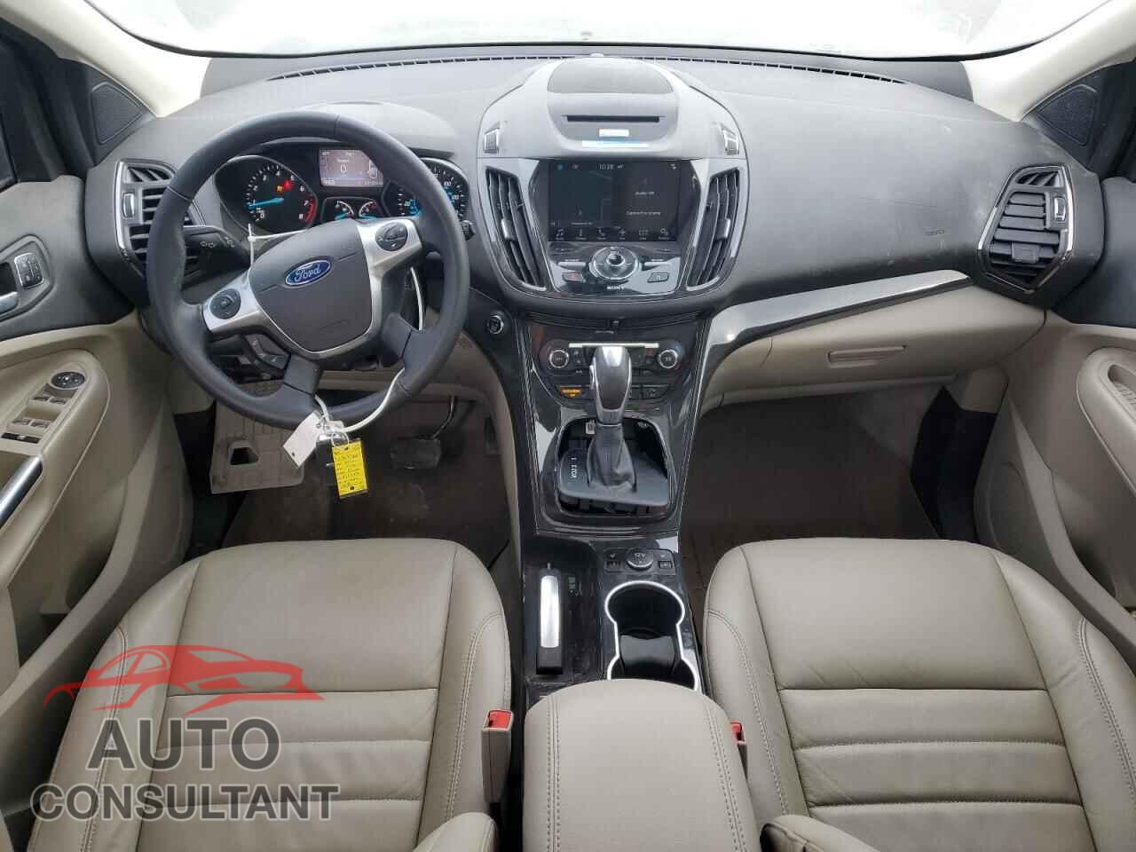 FORD ESCAPE 2016 - 1FMCU9J95GUA29379