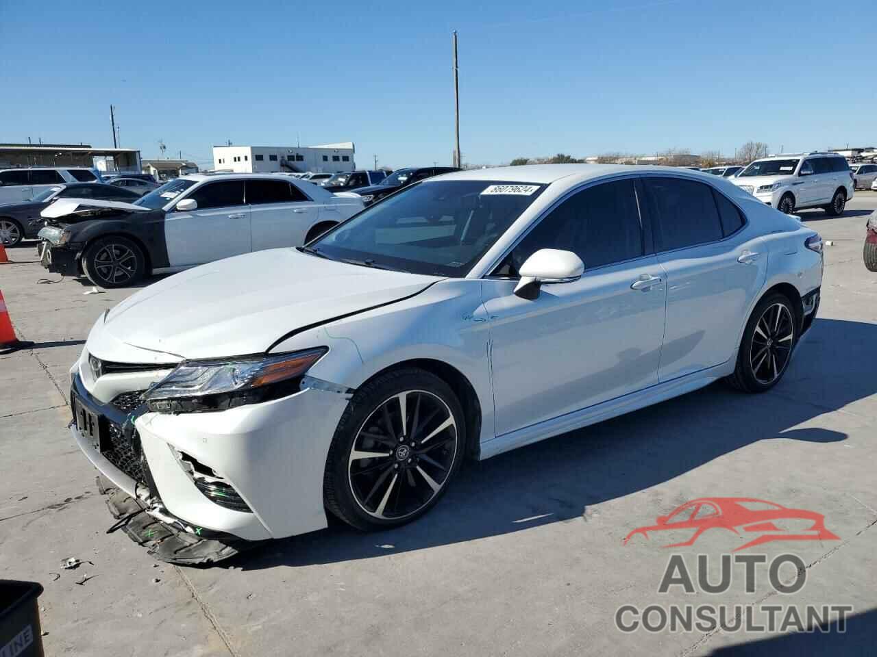 TOYOTA CAMRY 2018 - 4T1B61HK1JU053783