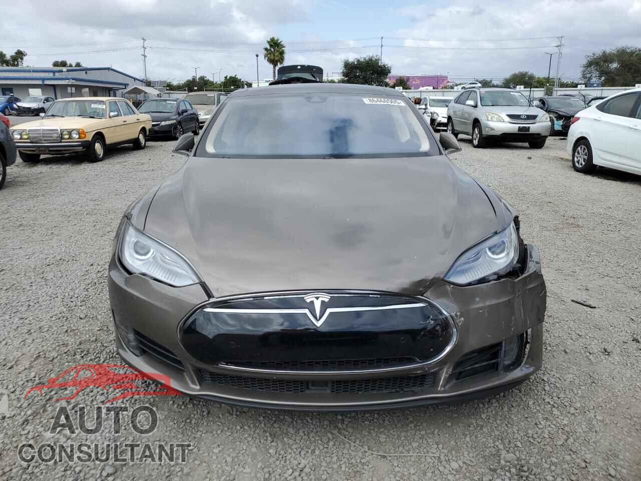 TESLA MODEL S 2015 - 5YJSA1S27FF083639