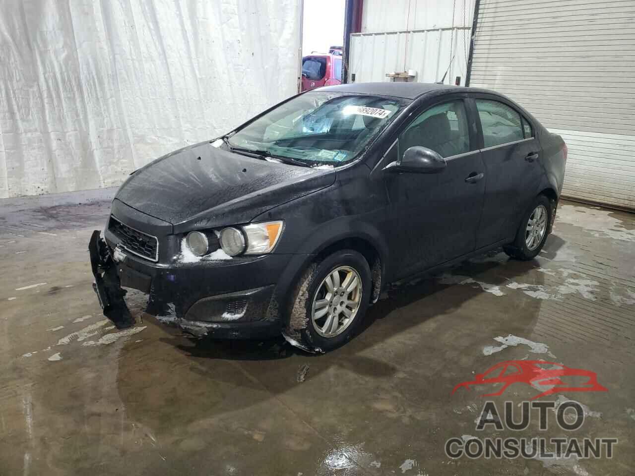 CHEVROLET SONIC 2013 - 1G1JC5SB2D4216933