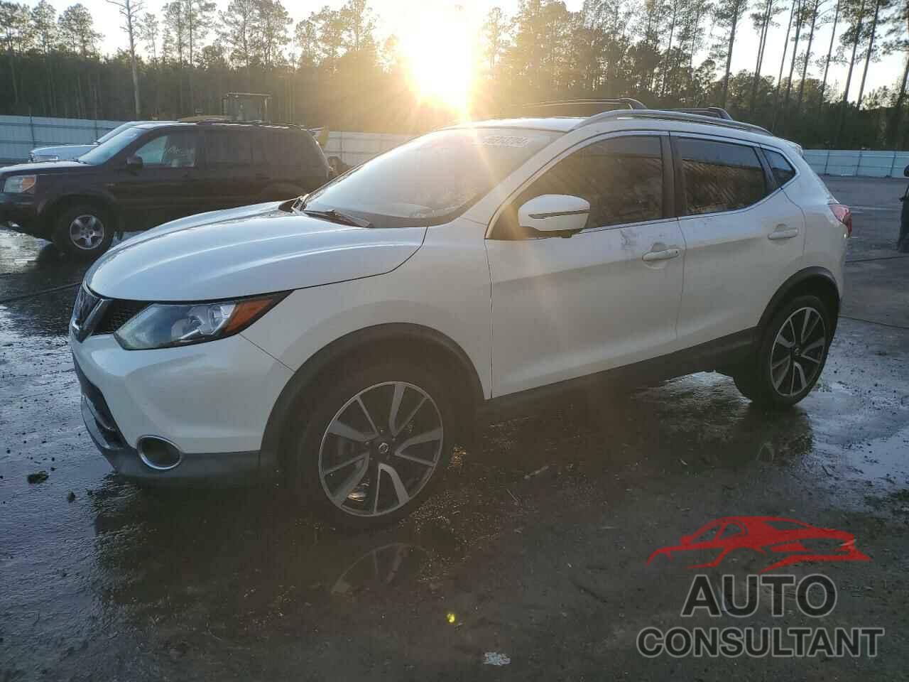 NISSAN ROGUE 2017 - JN1BJ1CP8HW002773