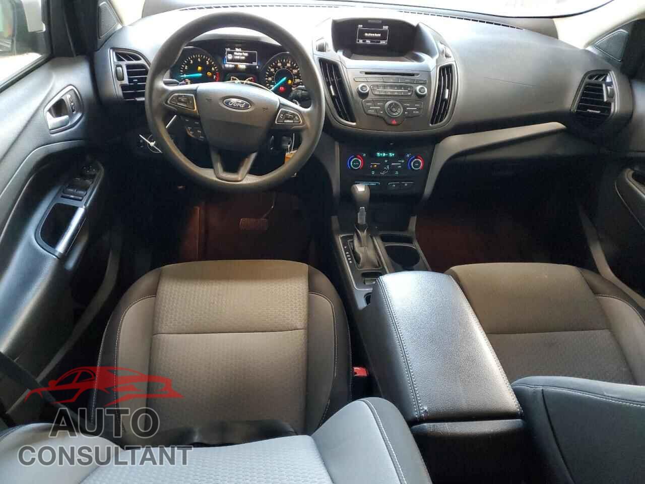 FORD ESCAPE 2017 - 1FMCU9GD7HUC62404