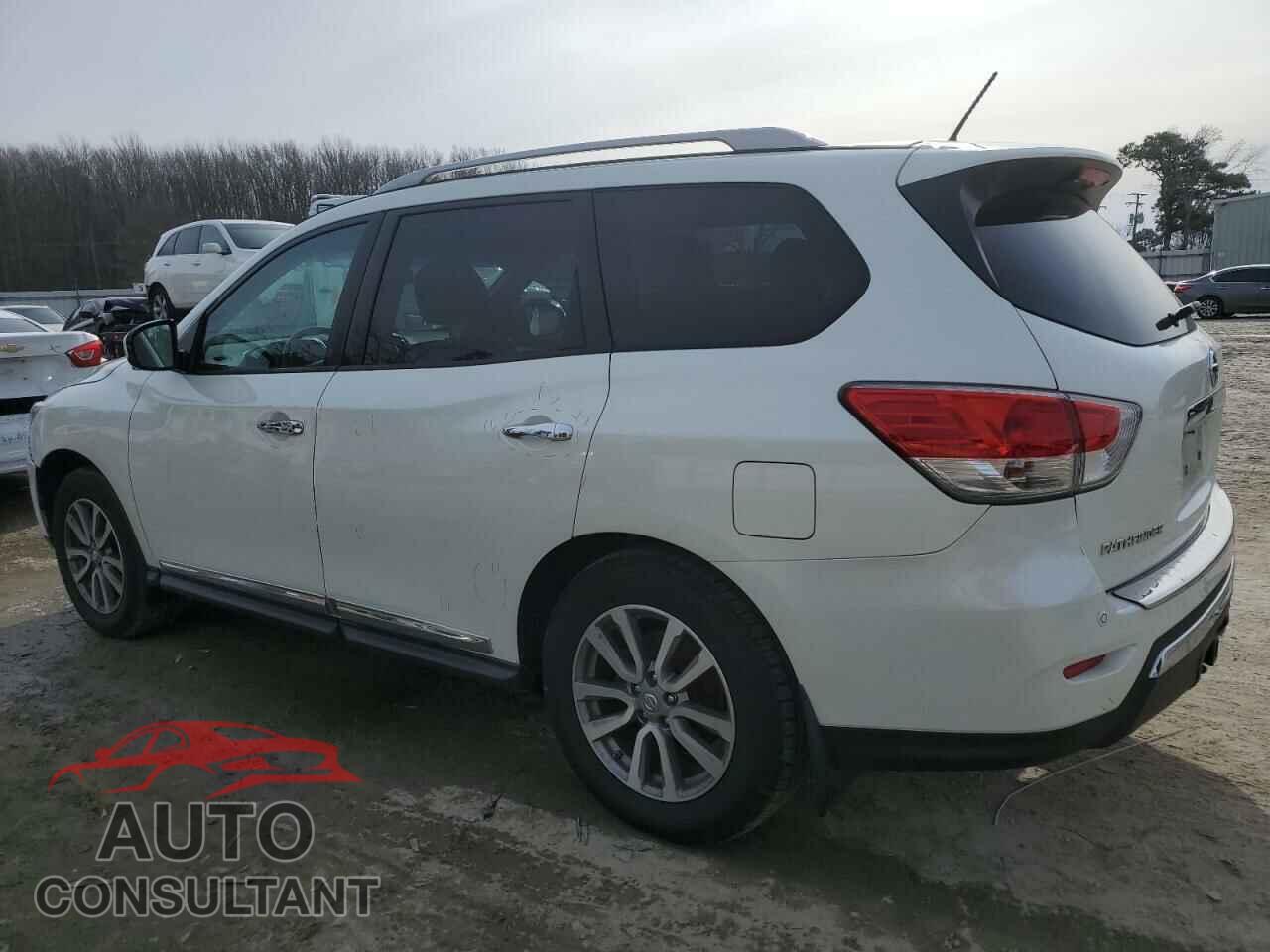 NISSAN PATHFINDER 2015 - 5N1AR2MM0FC623687