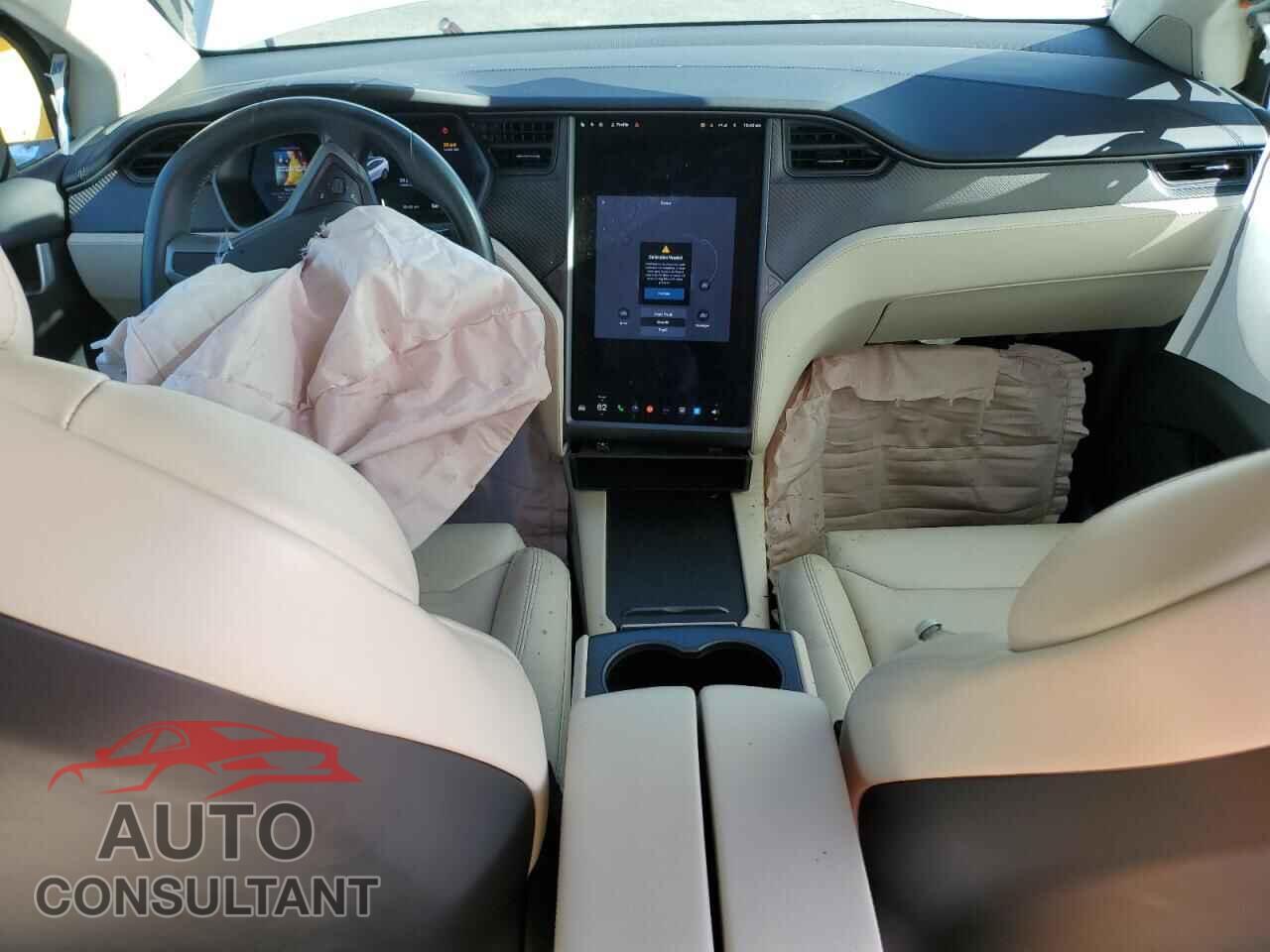TESLA MODEL X 2018 - 5YJXCAE23JF113630