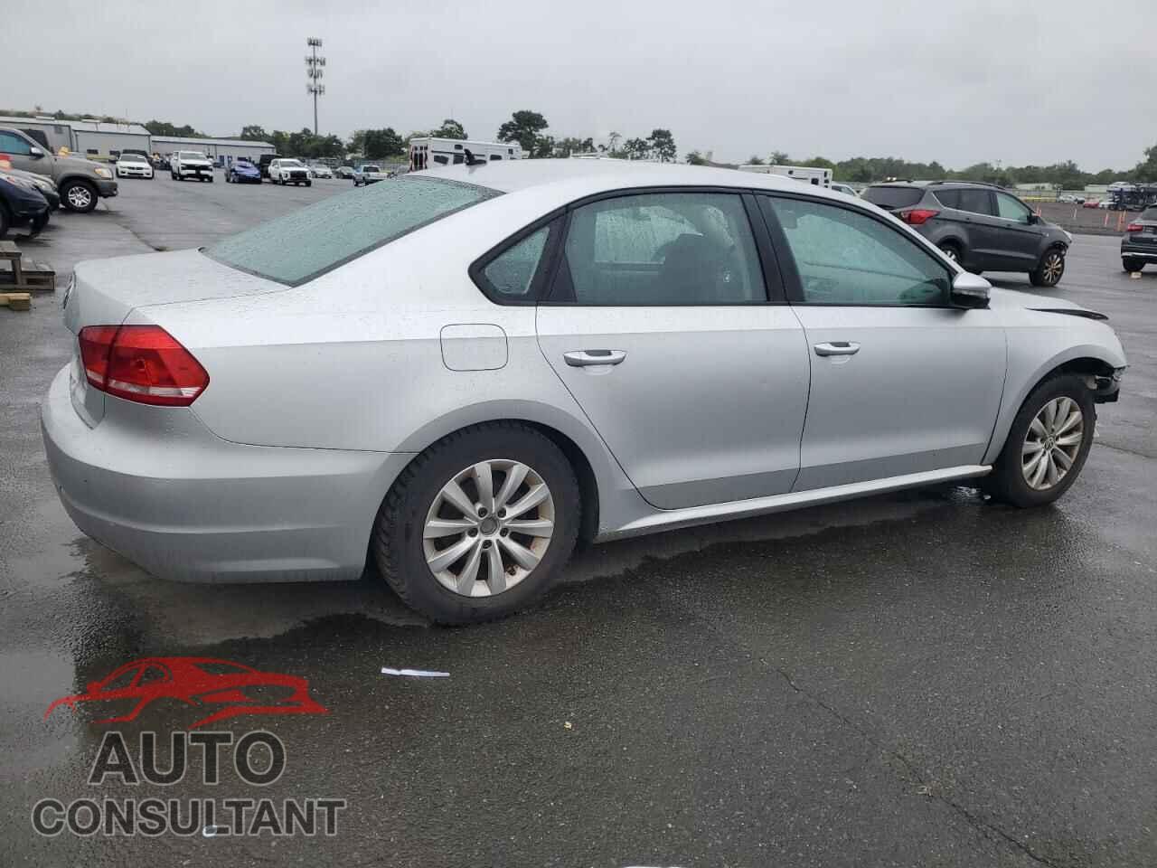 VOLKSWAGEN PASSAT 2012 - 1VWAP7A30CC026132
