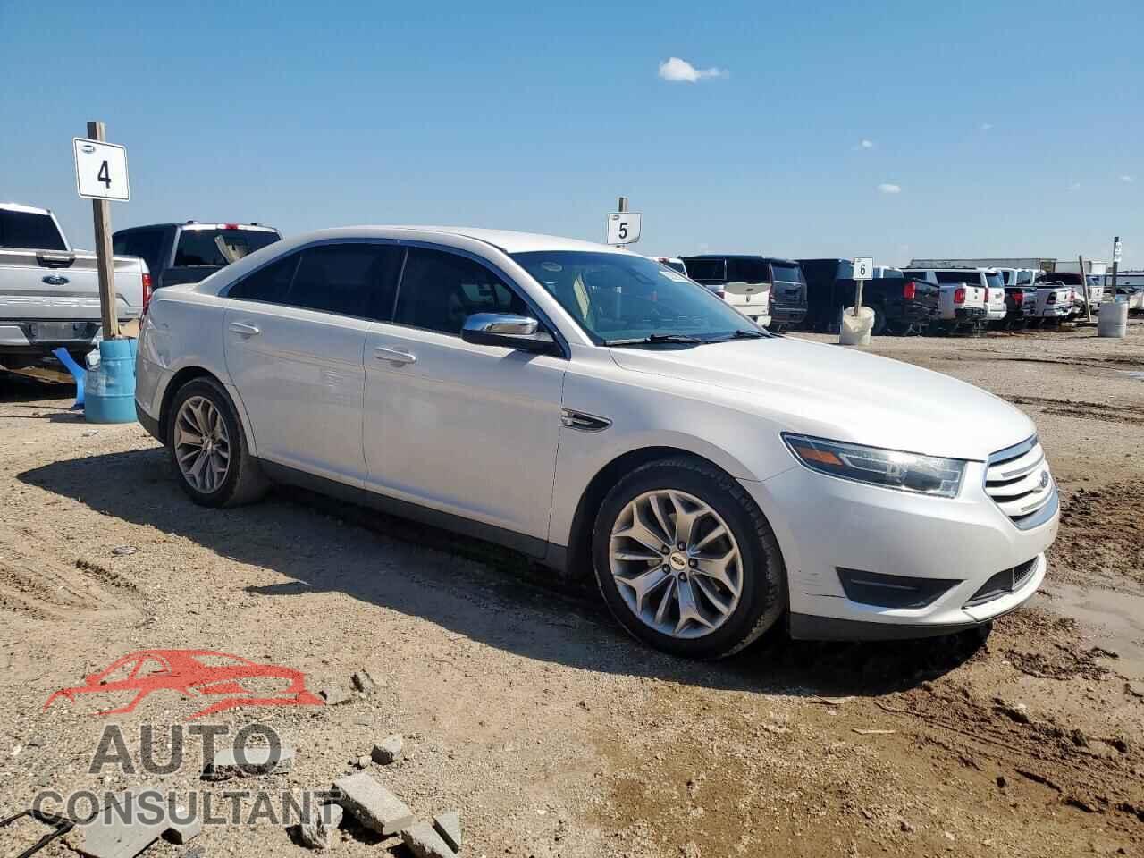 FORD TAURUS 2017 - 1FAHP2F84HG102482