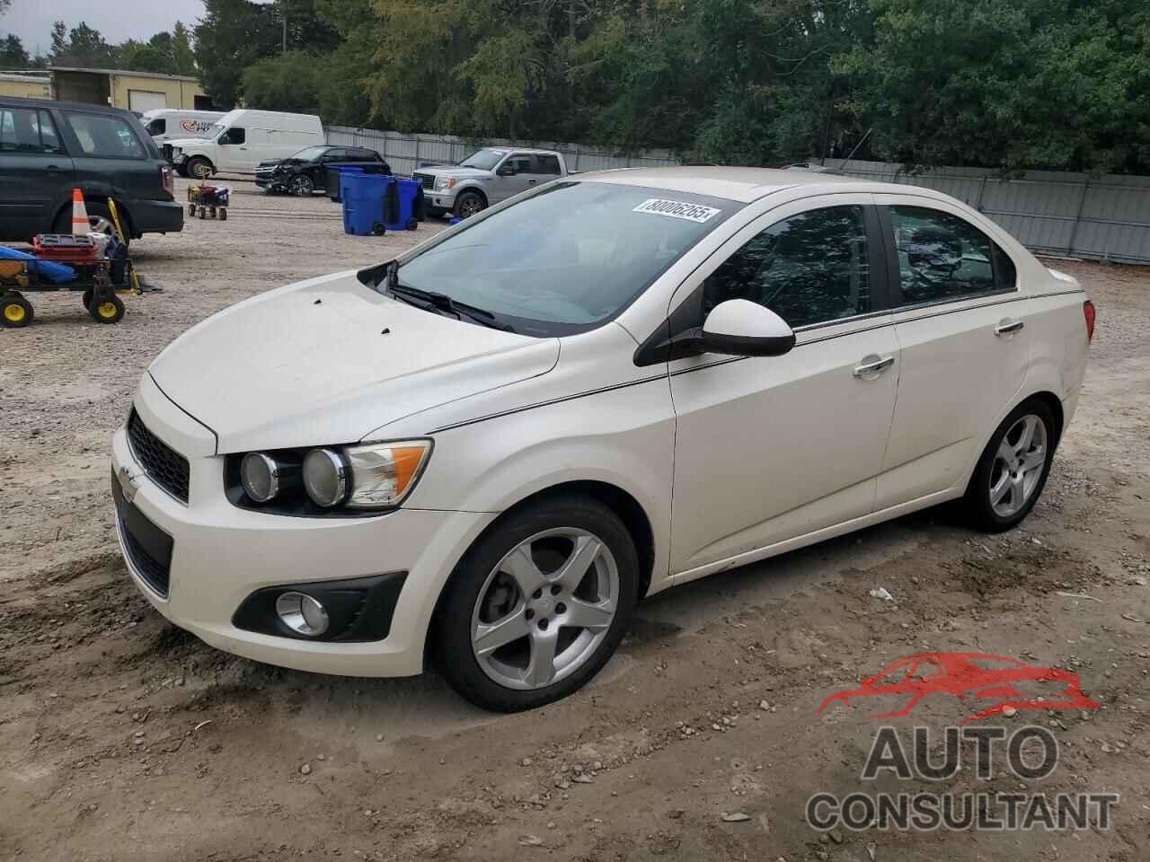 CHEVROLET SONIC 2015 - 1G1JE5SB0F4129707