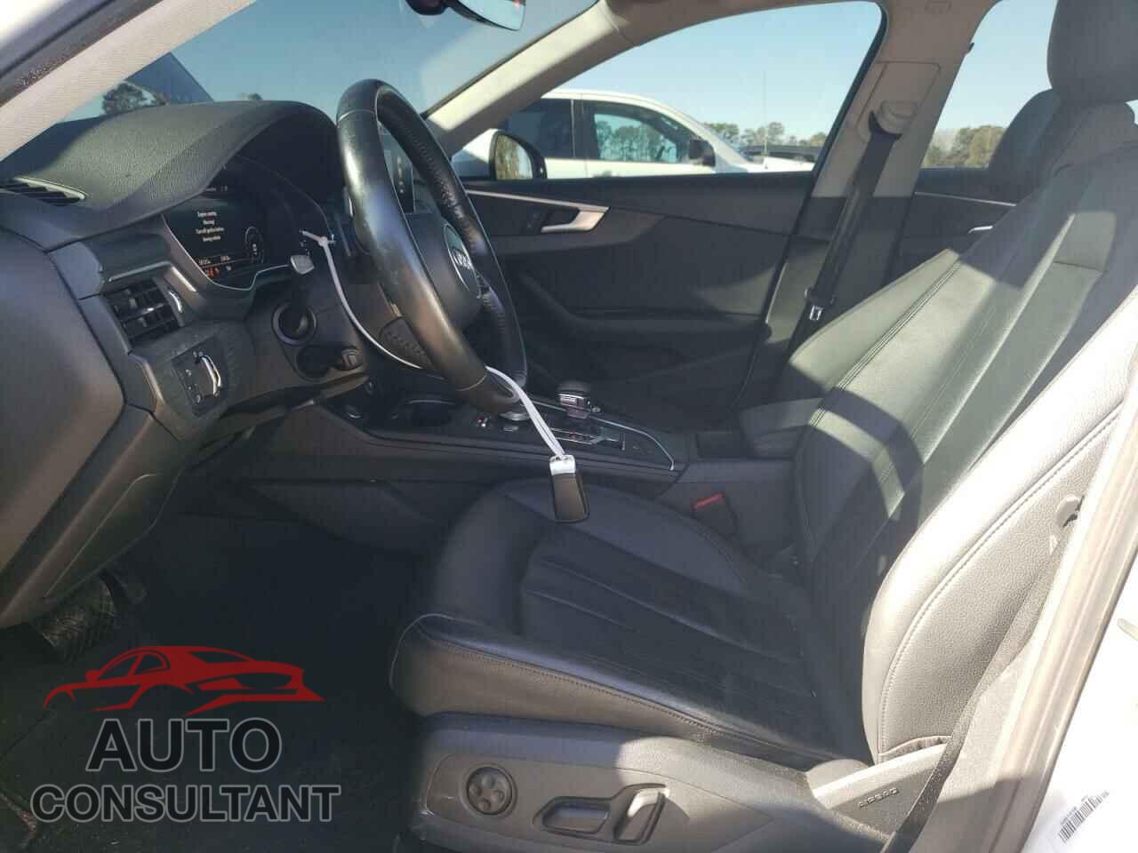 AUDI A4 2017 - WAUDNAF41HN041879