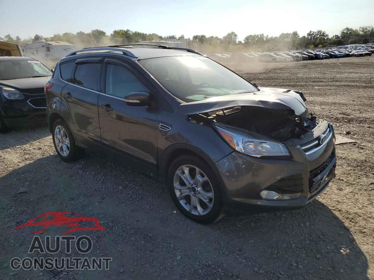 FORD ESCAPE 2015 - 1FMCU9J9XFUC11657