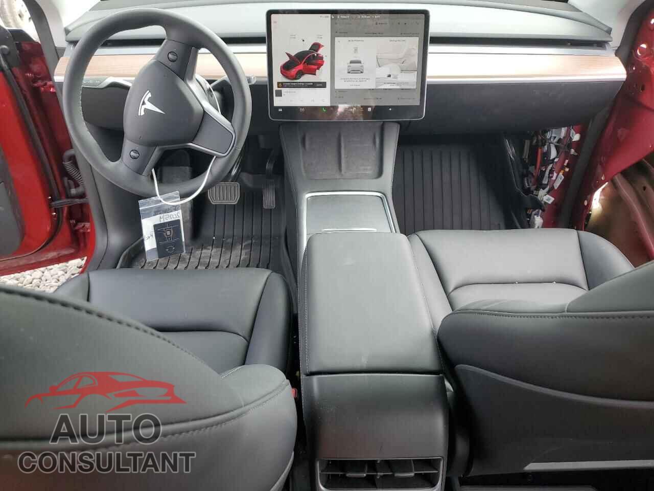 TESLA MODEL Y 2025 - 7SAYGDEEXSF238598