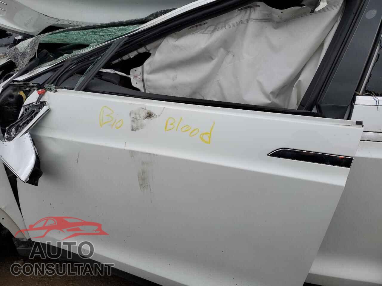 TESLA MODEL X 2018 - 5YJXCBE21JF141044