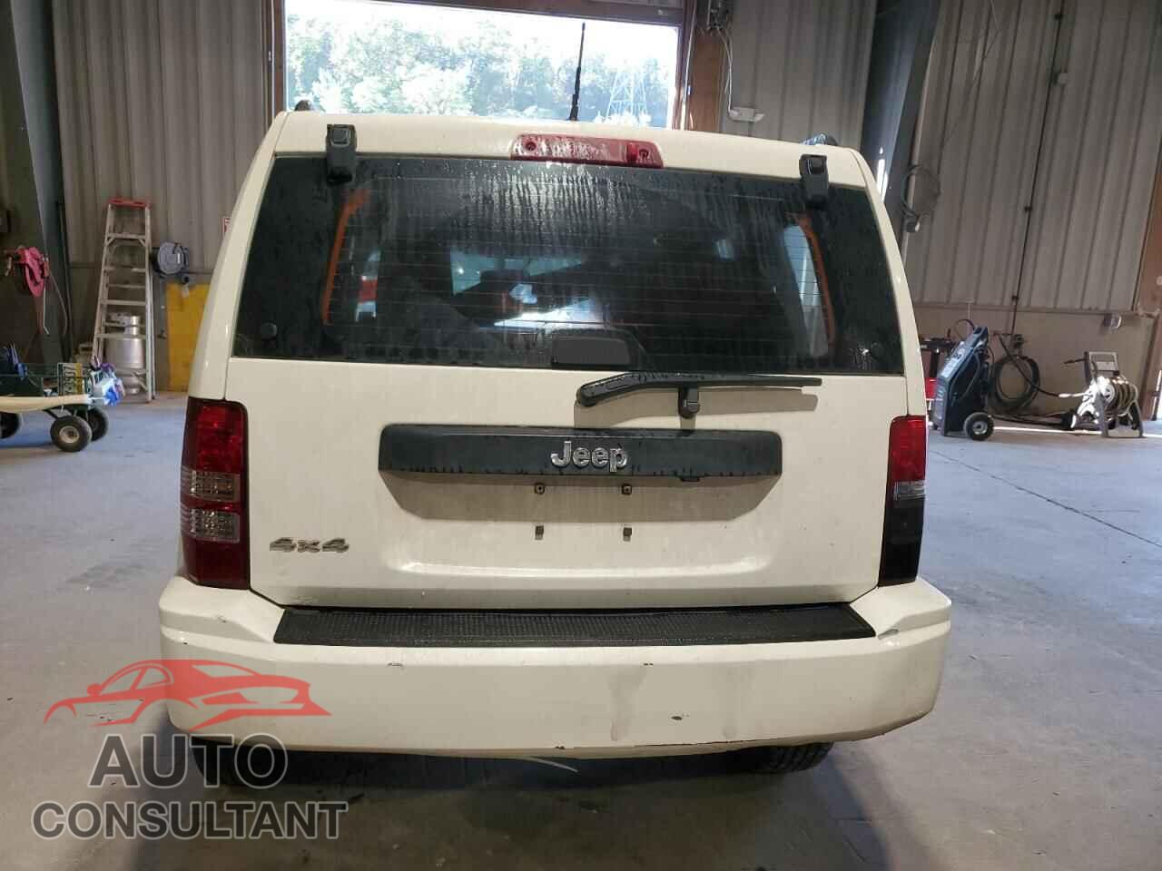 JEEP LIBERTY 2010 - 1J4PN2GK1AW128596