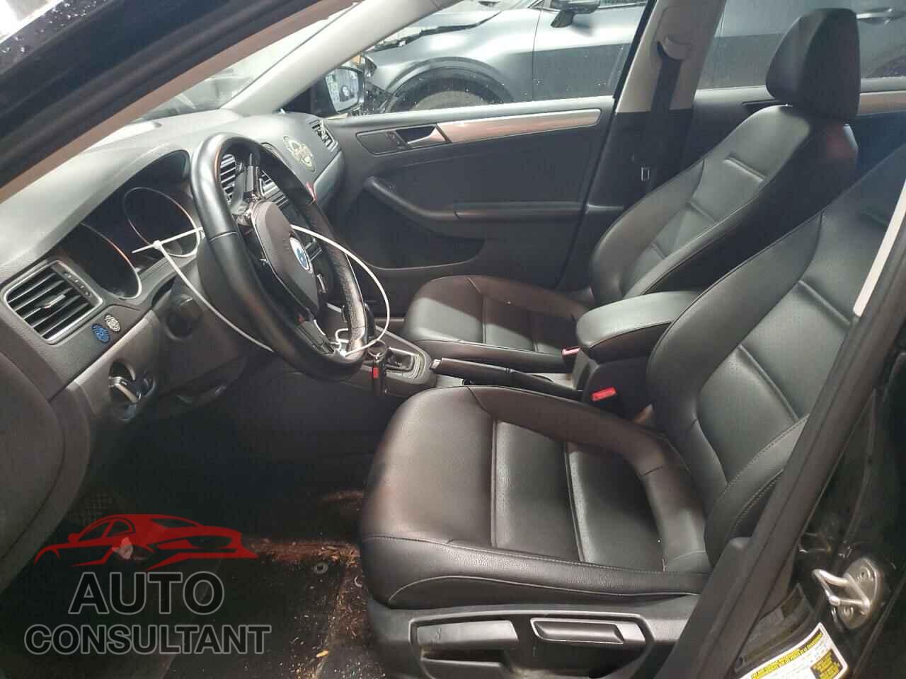 VOLKSWAGEN JETTA 2017 - 3VWDB7AJXHM393880
