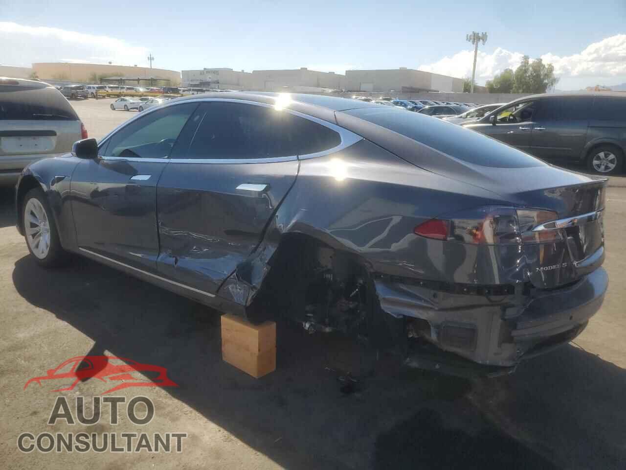 TESLA MODEL S 2018 - 5YJSA1E21JF285459