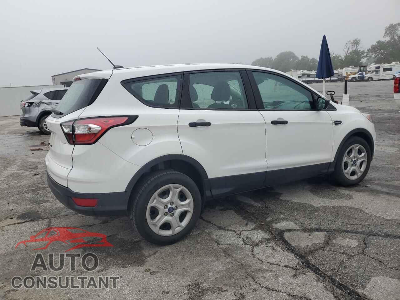 FORD ESCAPE 2017 - 1FMCU0F77HUC49756