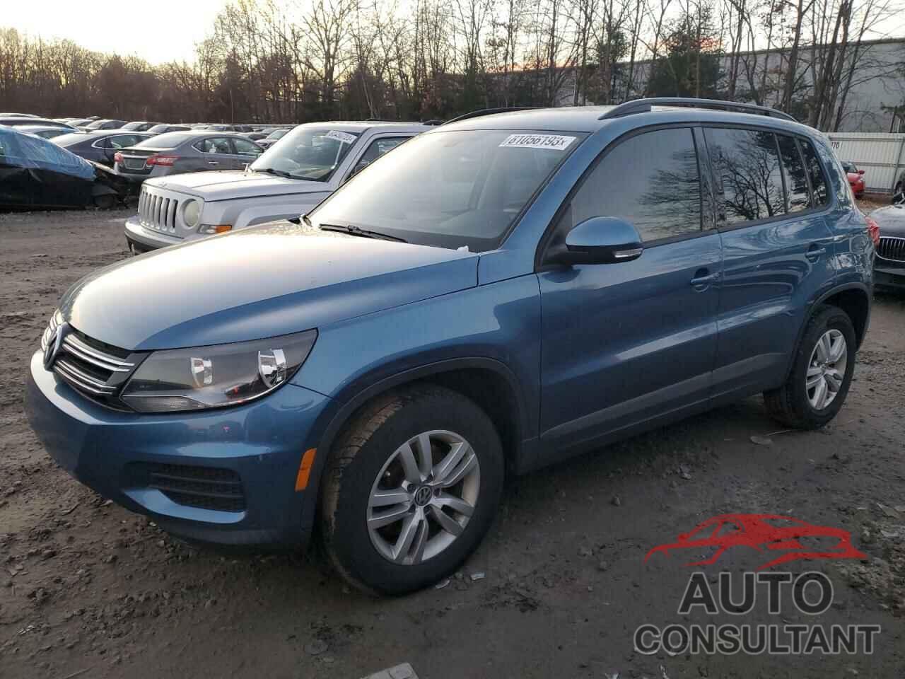 VOLKSWAGEN TIGUAN 2017 - WVGAV7AX0HK024658