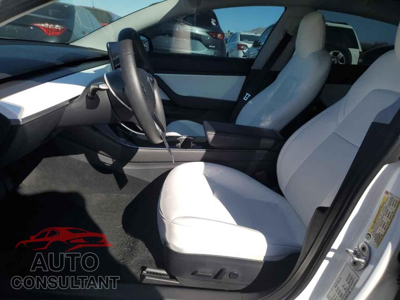 TESLA MODEL 3 2019 - 5YJ3E1EB5KF421943