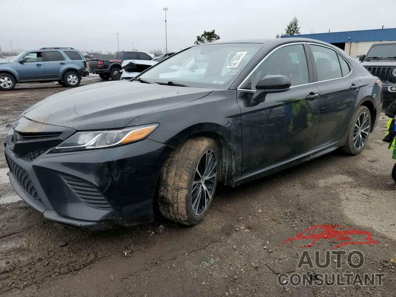 TOYOTA CAMRY 2018 - 4T1B11HK8JU072054