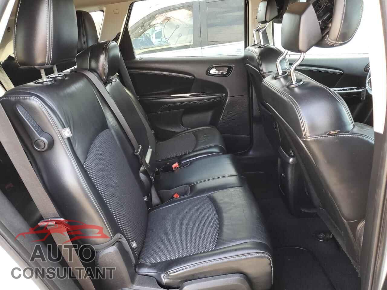 DODGE JOURNEY 2015 - 3C4PDCGG9FT679267