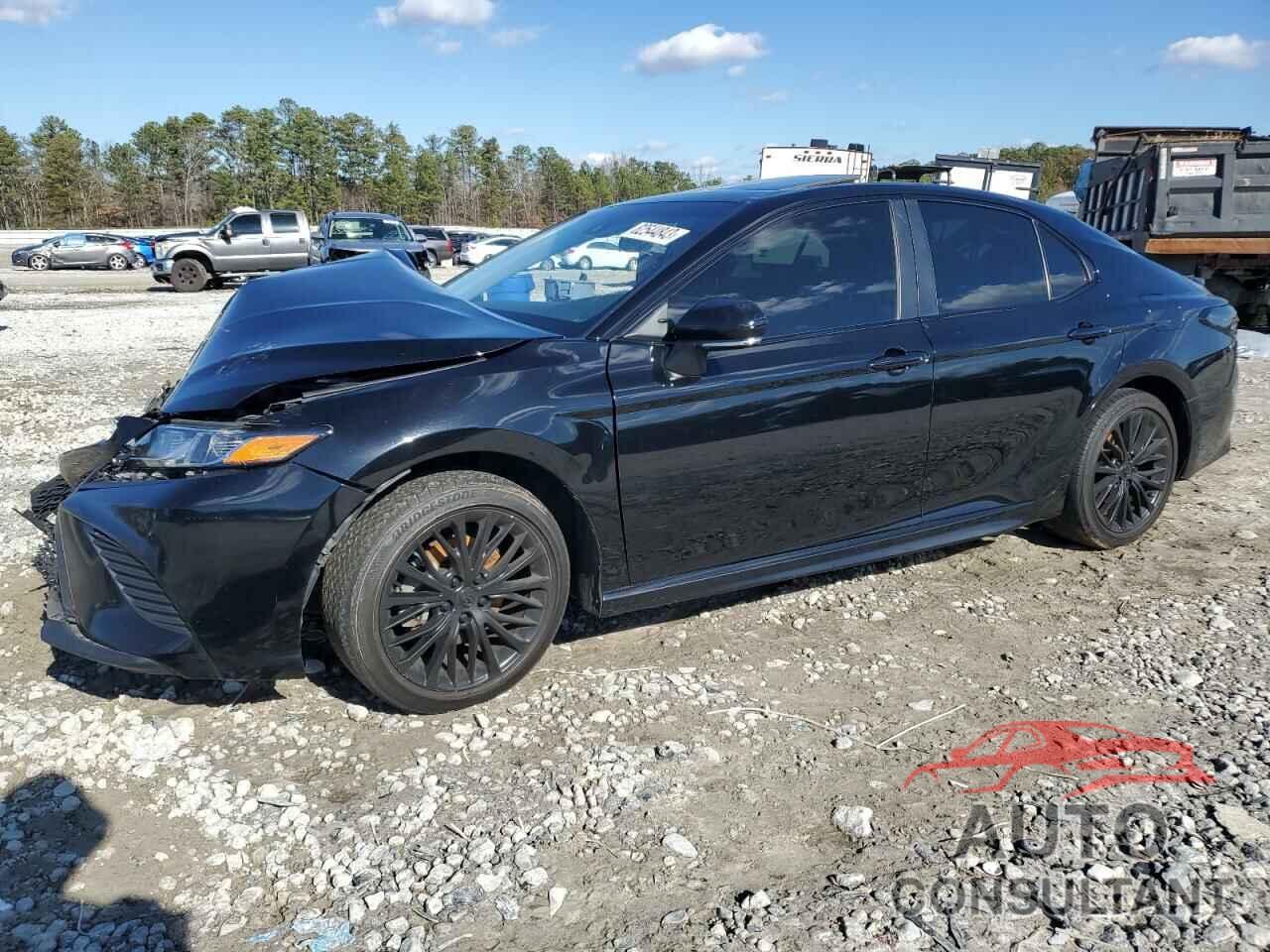 TOYOTA CAMRY 2018 - 4T1B11HK6JU641953
