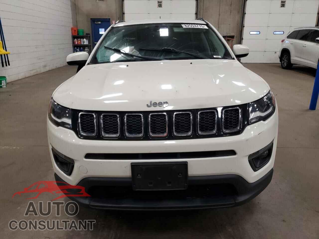 JEEP COMPASS 2018 - 3C4NJDBB8JT205997