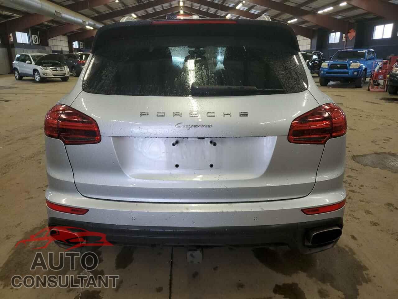 PORSCHE CAYENNE 2016 - WP1AA2A28GLA02521