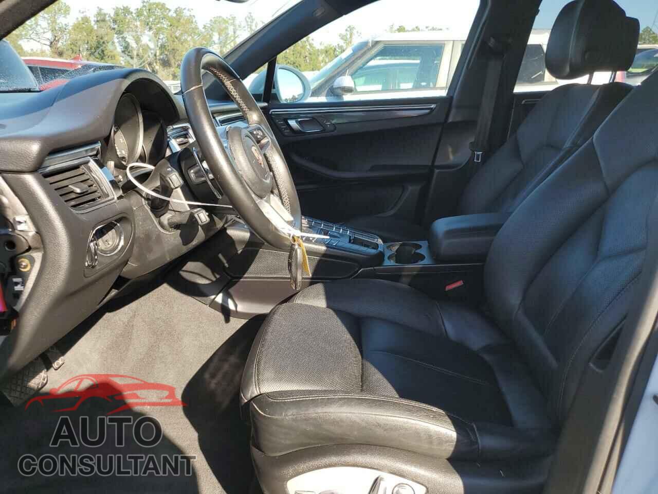 PORSCHE MACAN 2018 - WP1AA2A58JLB09165