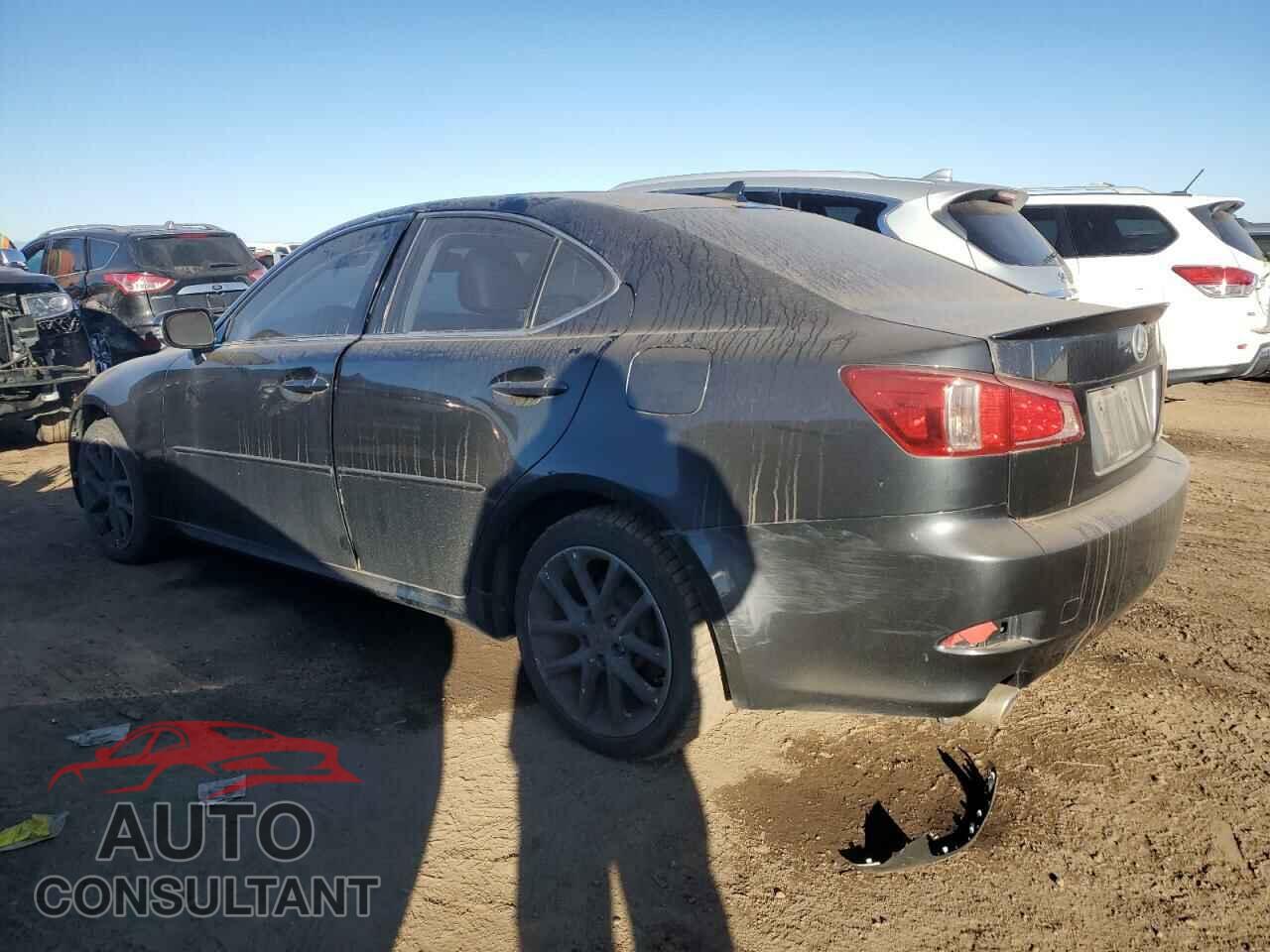LEXUS IS 2011 - JTHCF5C24B5050409