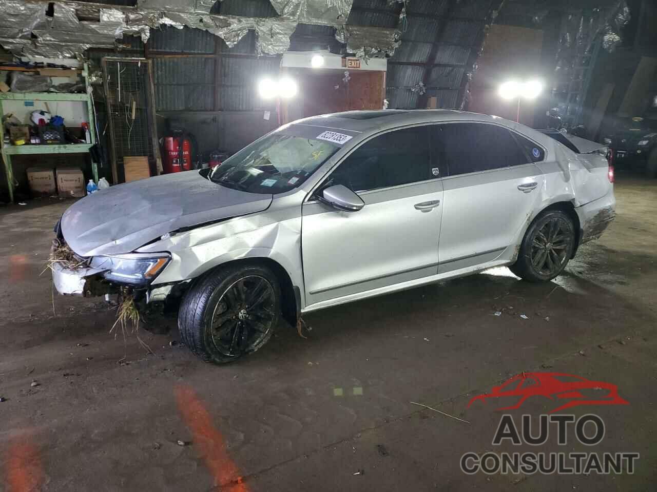 VOLKSWAGEN PASSAT 2017 - 1VWGT7A31HC026136