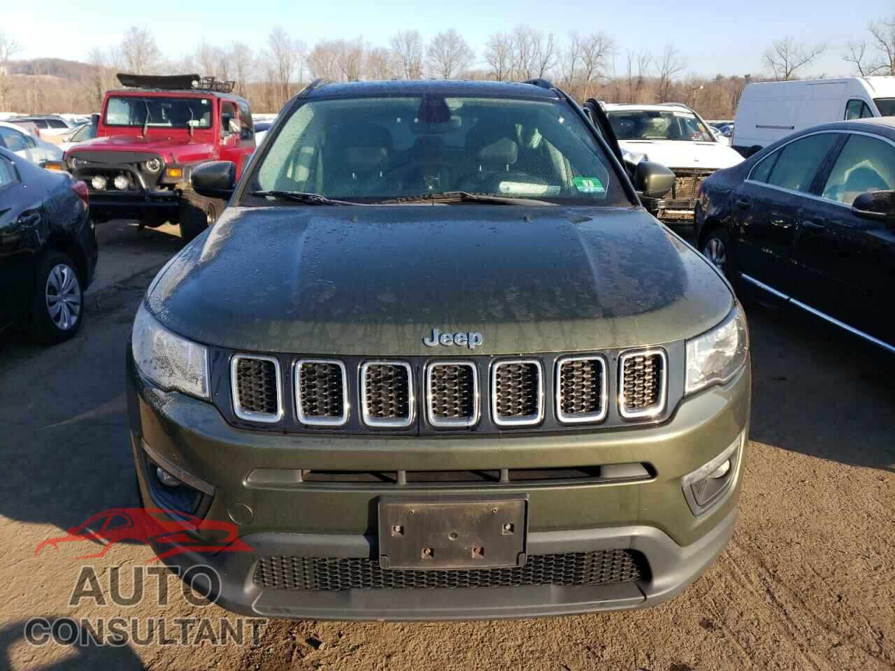 JEEP COMPASS 2018 - 3C4NJDBB4JT315574