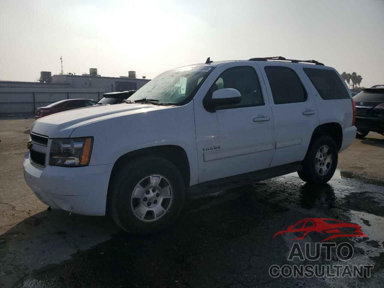 CHEVROLET TAHOE 2013 - 1GNSCBE05DR141921